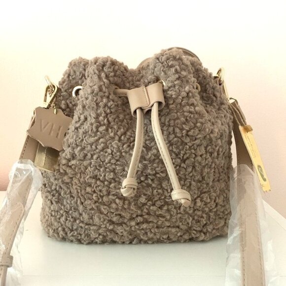 NWT - Faux Fur Crossbody Bucket Bag - Tan - Picture 1 of 9